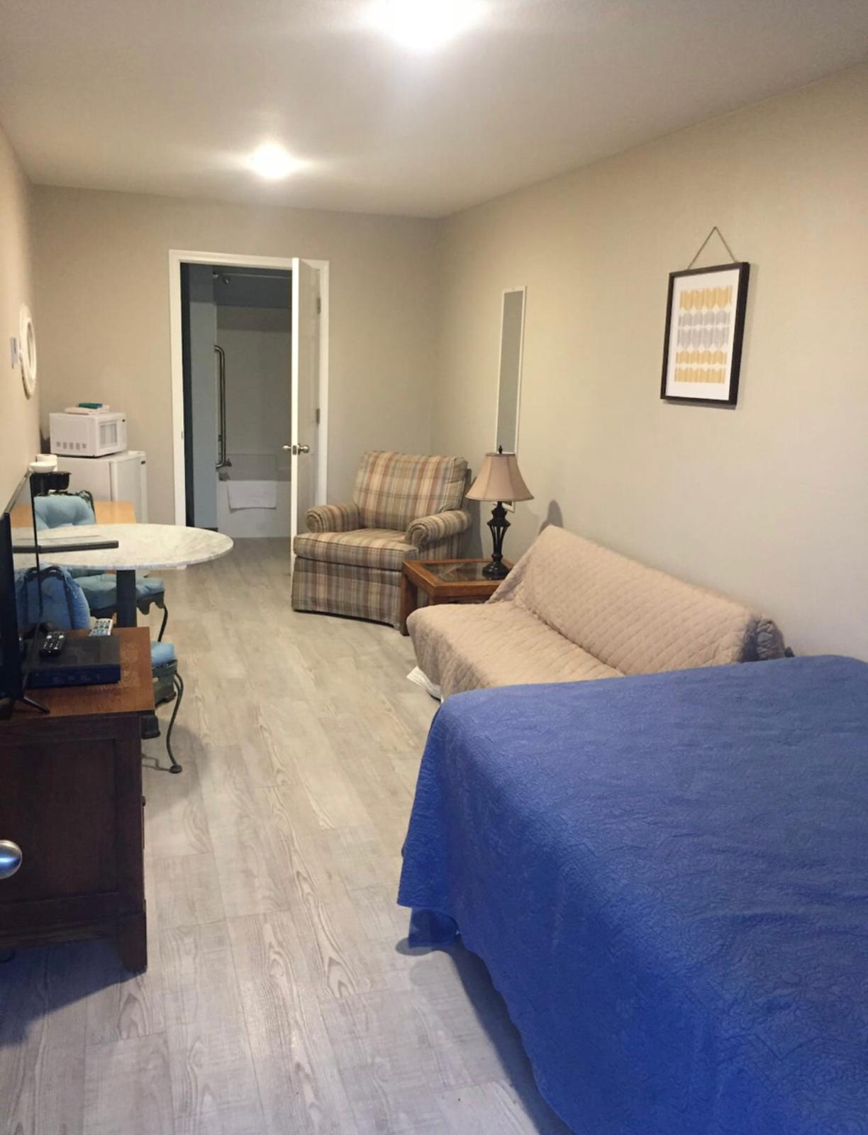 Suite 209