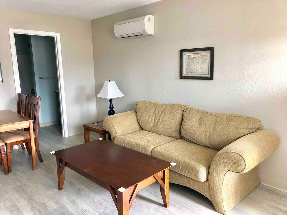 Suite 207